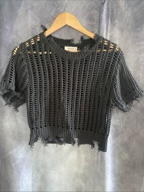 Mello Open-Weave Distressed Black Crop Top black/dark gray